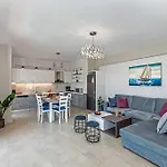Anthi, A Modern With Salted Water Pool,hot Tub & Bbq! ريثيمنو