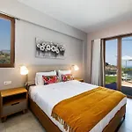 Anthi, A Modern With Salted Water Pool,hot Tub & Bbq! * ريثيمنو