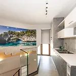 Anthi, A Modern With Salted Water Pool,hot Tub & Bbq! *