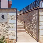 Anthi, A Modern With Salted Water Pool,hot Tub & Bbq! Rethymno