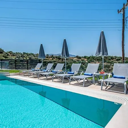 Anthi, A Modern With Salted Water Pool,hot Tub & Bbq! Villa
